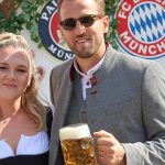 Traditioneller Wiesn-Besuch der Bayern: Harry Kane und Co. auf Oktoberfest