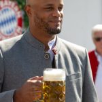 Fußball-Bundesliga: 20 Tore: Bayern müssen im Bierzelt „nichts schön trinken“