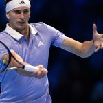 Jahresendturnier der ATP: Zverev siegt gegen Alcaraz: Als Gruppenerster im Halbfinale