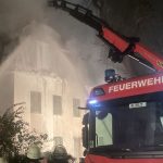 Brandherd unter Kupferdach: Dachstuhlbrand in München nach über 16 Stunden gelöscht