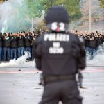 Urteil am Dienstag: Land wartet auf Entscheidung zu Polizeikosten bei Fußball