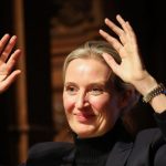 Bei Termin im Rathaus: 10.000 Hamburger demonstrieren gegen AfD-Kanzlerkandidatin Alice Weidel